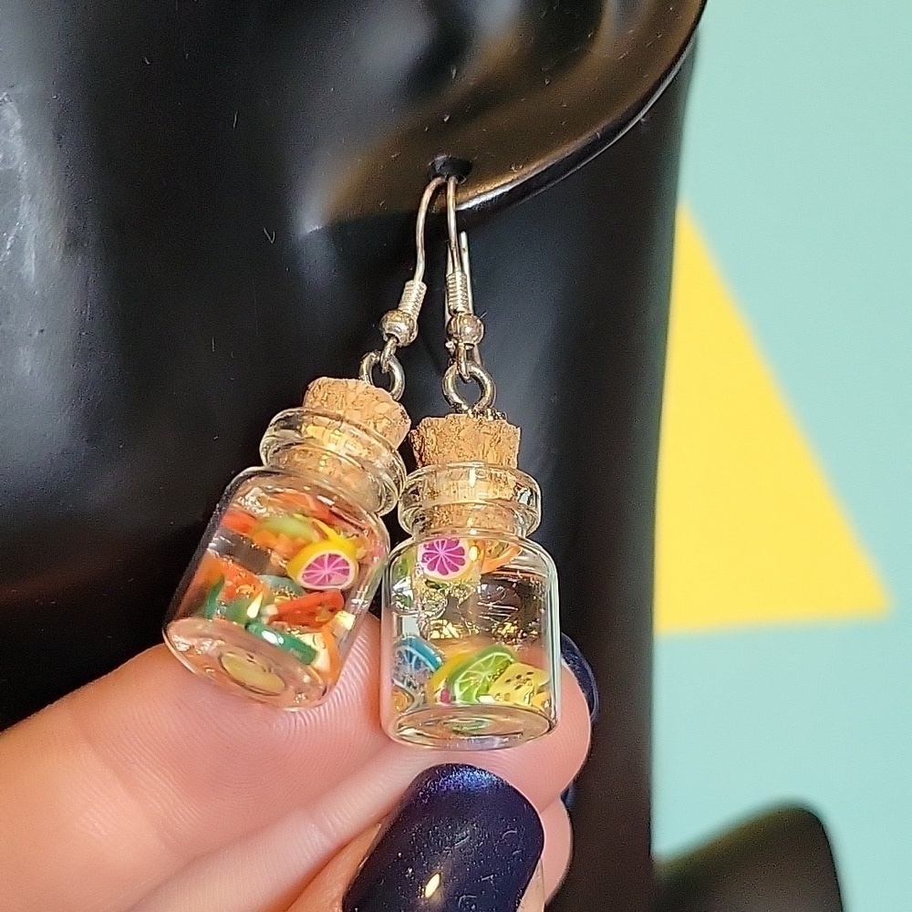 Handmade Realistic Resin Mason Jar & Fruit Drink Earrings🍹🫙🍋 🍉 - Picture 5 of 11